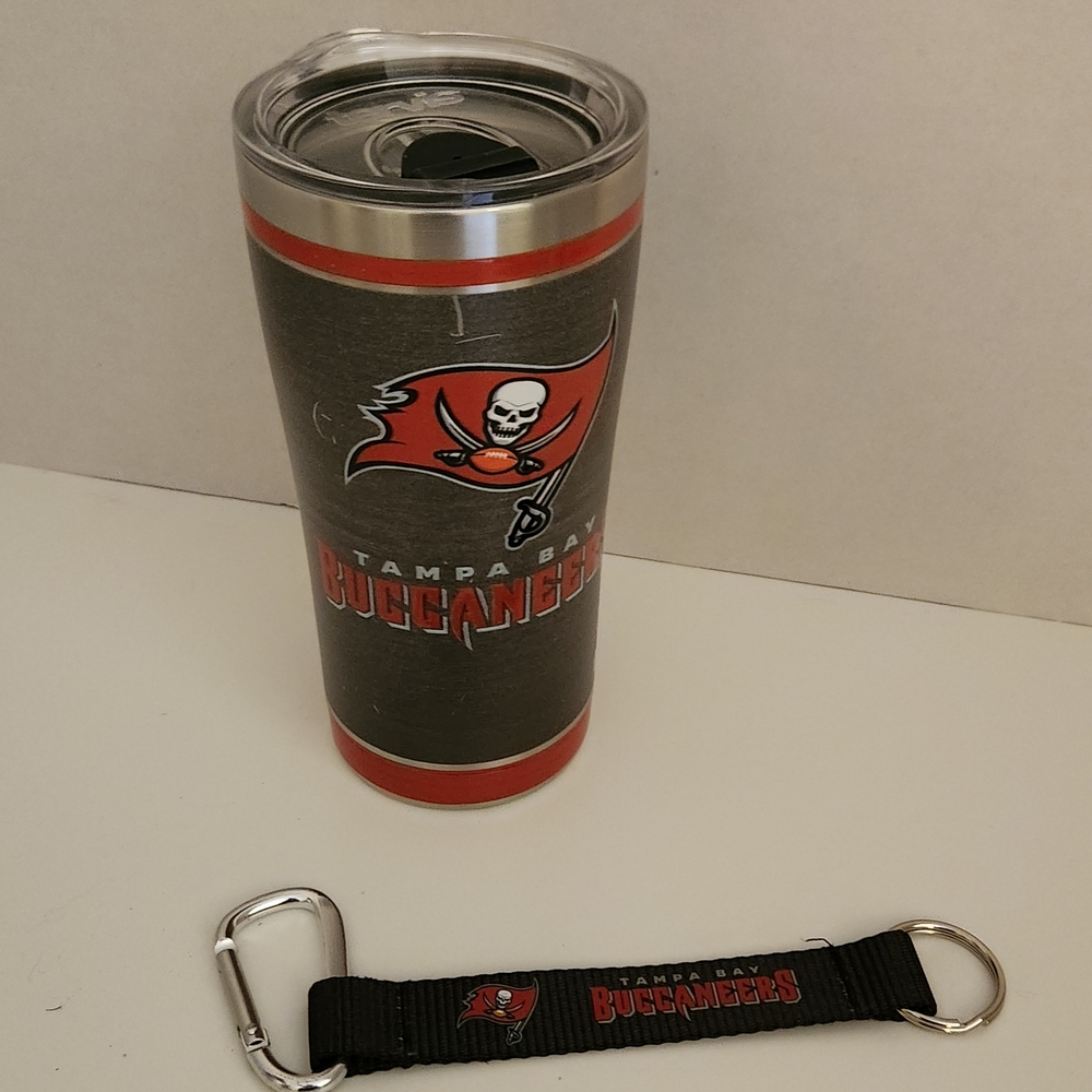 NFL Tampa Bay Buccaneers Tervis Tumbler 20oz and Keychain Set - Red and Black